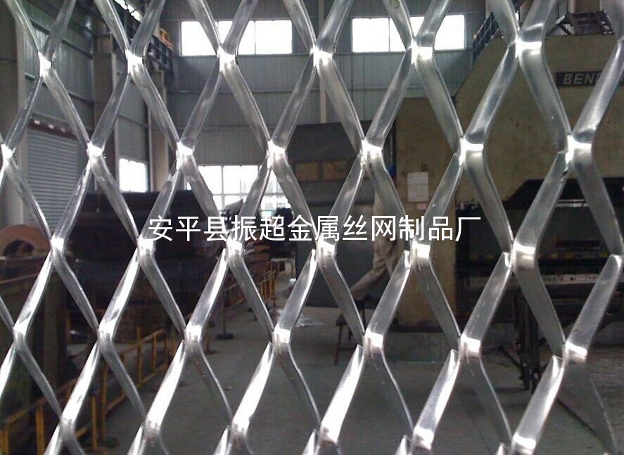 304不锈钢板网 金属板网-www.czhyzscl.cn 安平县振超金属丝网制品厂