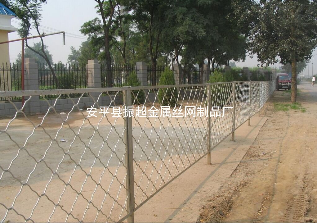 隔离美格网-安平县振超金属丝网制品厂www.czhyzscl.cn