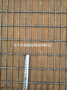 关于养猪羊狗等漏粪用铁丝网床的介绍