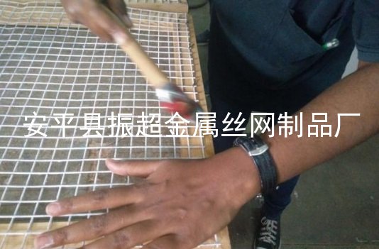 铁丝网挂架-www.czhyzscl.cn